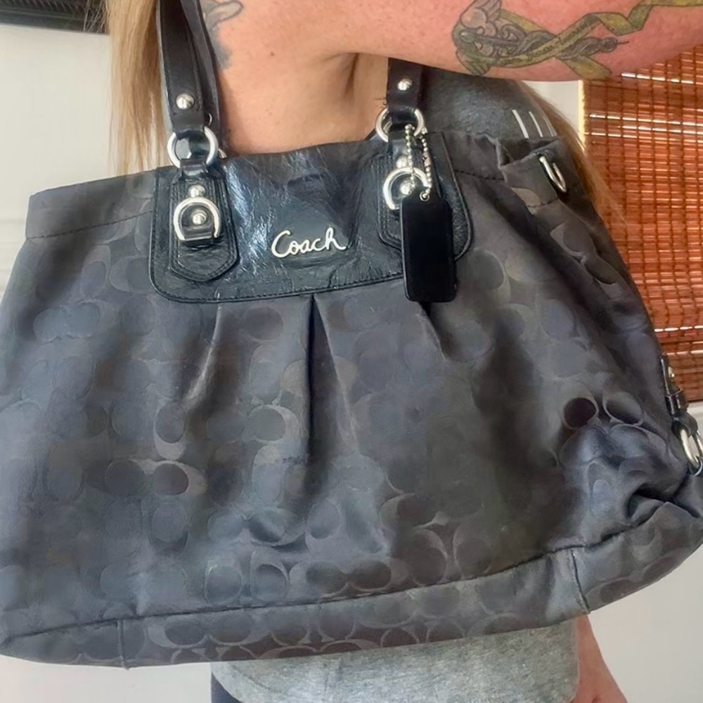 Black Leather COACH Handbag/Shoulder Bag